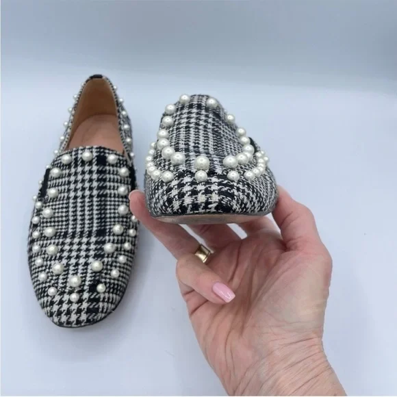 EUC J Crew Black and White Twwed Loafers with Faux Pearls - Picture 9 of 12